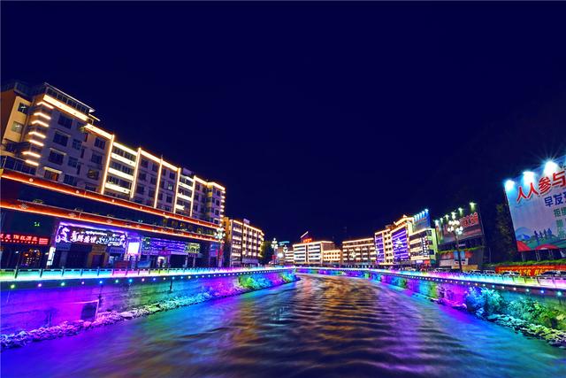 九寨沟海拔最高多少米，九寨沟海拔高度是多少米（中国最美的县城之一）