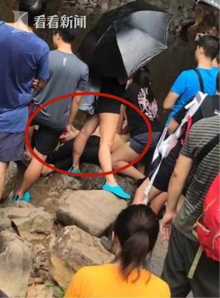 正常人憋气多久会死亡，憋气多长时间会死（华裔男子瀑布下打坐水中练憋气）