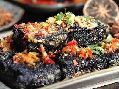 湖南长沙特色美食小吃，长沙特色美食小吃排行榜前十名（到长沙不得不吃的10大著名小吃）