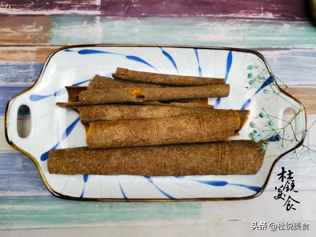 桂皮和肉桂的区别，桂皮和肉桂有什么区别（桂皮是什么树的皮,剥皮后树还能活吗）