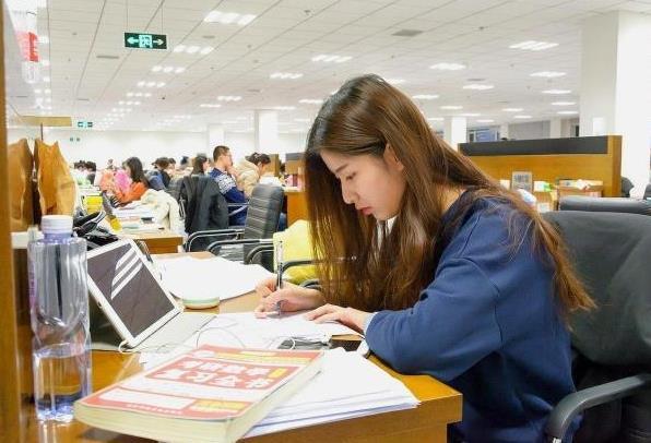 研究生预报名和正式报名有什么区别，研究生报名怎么报（2022考研预报名开始了）