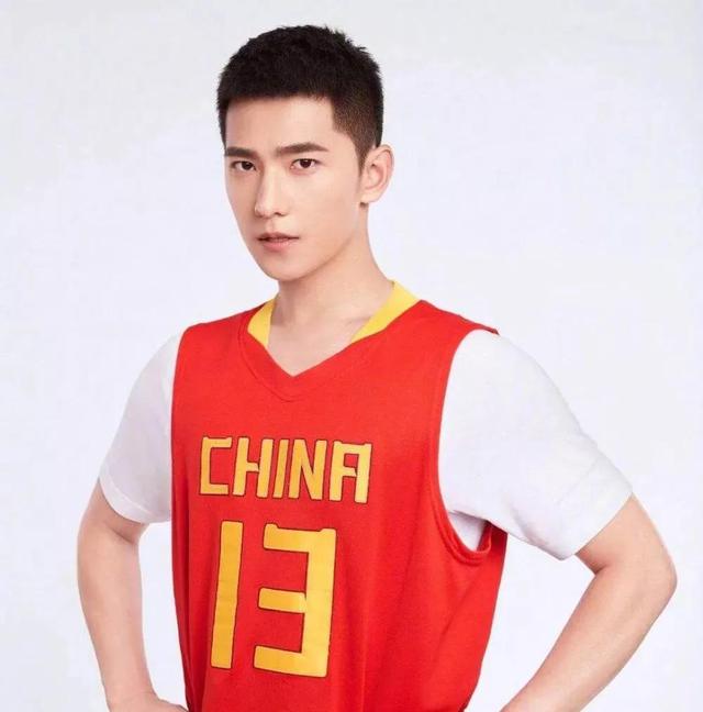 杨洋图片最帅的图片，帅气男头/杨洋微信（杨洋头像‖“你惊心动魄）