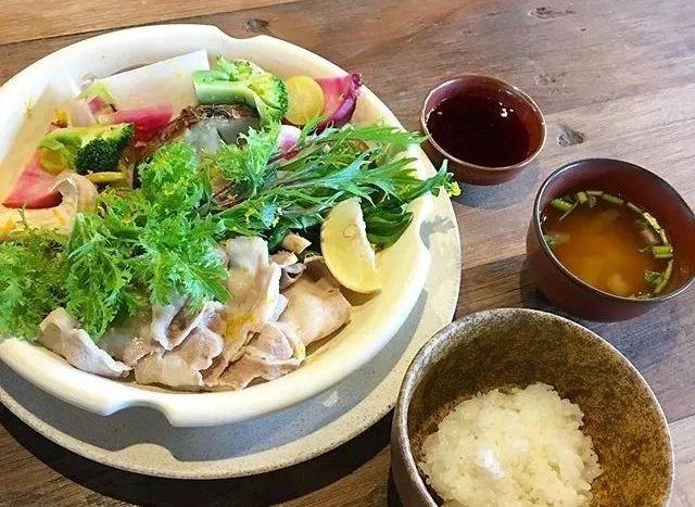 两人相爱到老的网名，相约到老的超霸气情侣网名：冇沵巳足够╭ | 莫名的想念╭微信昵称（牵手看展览吃大餐）