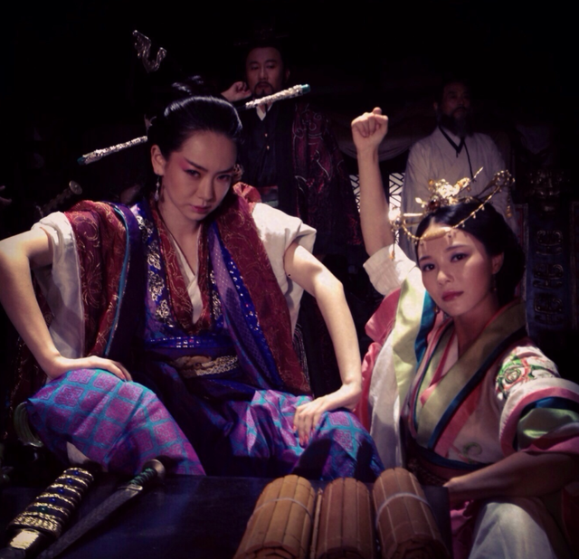 冯绍峰个人简历资料，1978年属什么生肖（还是冯绍峰前女友的她）