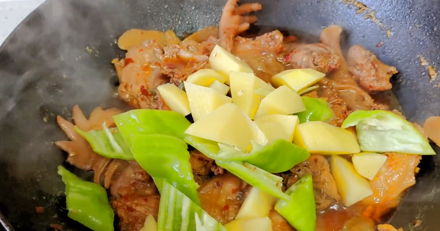 老母鸡怎么快速炖烂，怎样才能快速炖烂老母鸡（40分钟鸡肉软嫩入味）