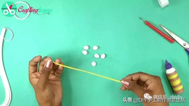 手工制作小饰品送闺蜜，送闺蜜什么礼物最好有意义（一起来做热情洋溢的衍纸耳环）