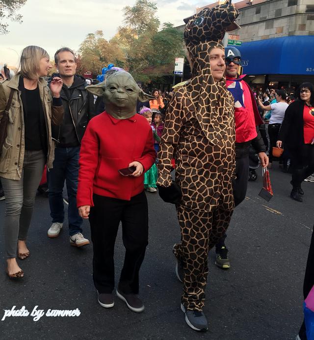 美国万圣节是什么节日 美国人怎样过万圣节，美国万圣节是什么节日（看美国人过万圣节有多疯狂）