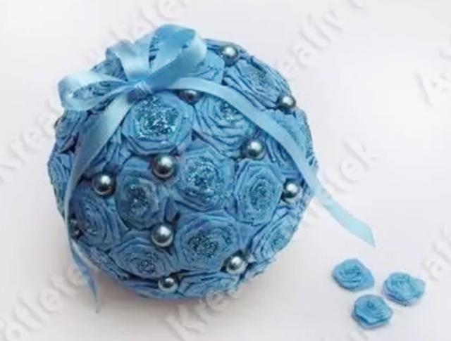 如何折漂亮的玫瑰花，怎样折玫瑰花简单又漂亮（几款纸玫瑰花折叠方法）