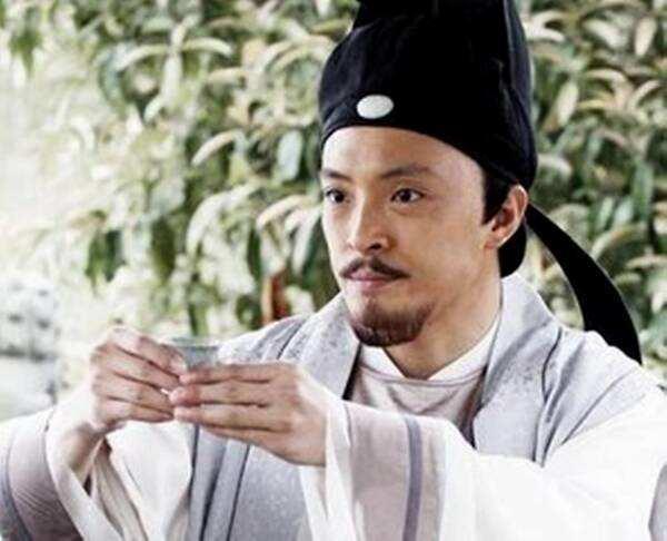 杜甫的爱国诗句有哪些-爱国诗句，杜甫关于爱国的诗有哪些（感受诗圣杜甫的沉郁顿挫之意）