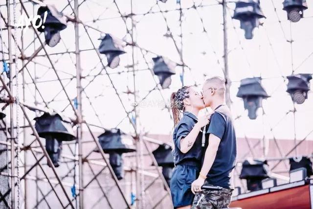 骗自己歌词，骗自己歌词含义（你一定刷到过她的歌）