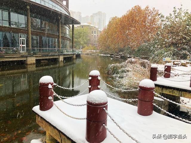 情侣唯美雪景图片，情侣唯美雪景图片真实（冬日初雪印象：一半冬雪）