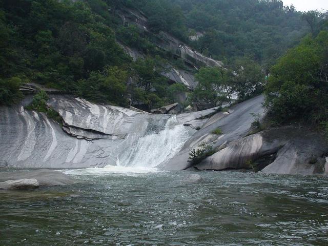 南阳有什么好玩的景点，河南省南阳市都有什么旅游景点（河南3个知名的龙潭风景区）