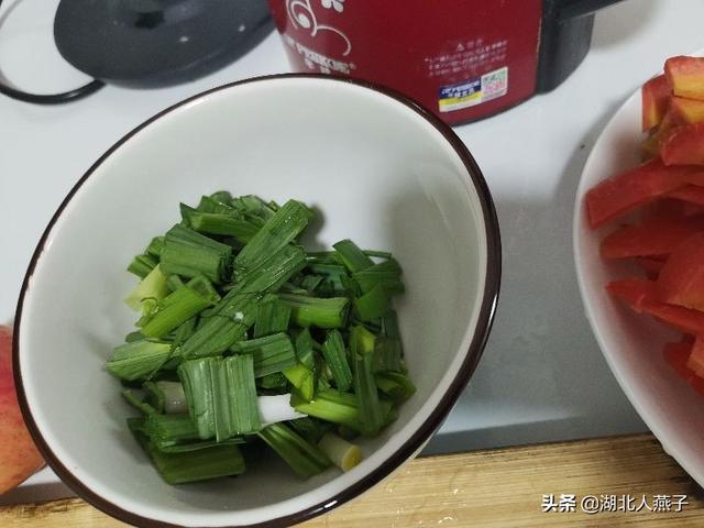 怎么做胡萝卜肉片，400克猪肉