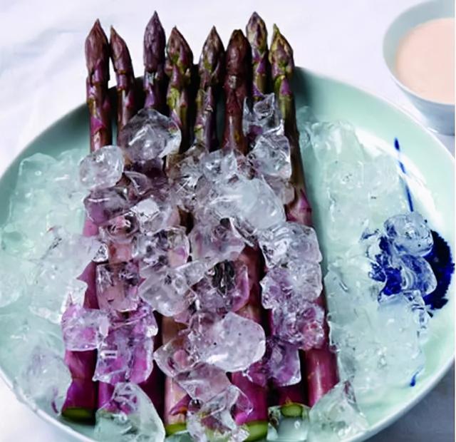 芦笋需要去皮吗，芦笋是否需要去皮（才发现很多人没吃过芦笋）