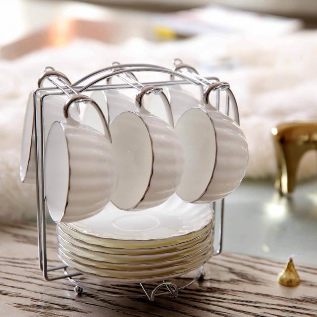 骨瓷杯如何选购，骨瓷杯和搪瓷杯哪个好（骨瓷杯排行；骨瓷杯与陶瓷杯的区别你知道么）