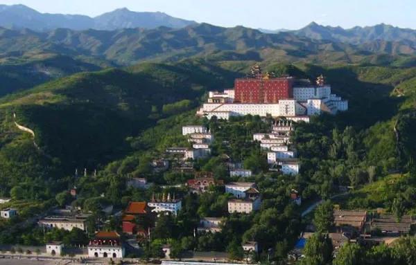 西藏布达拉宫的资料，西藏布达拉宫的资料和历史（关于西藏布达拉宫的历史）