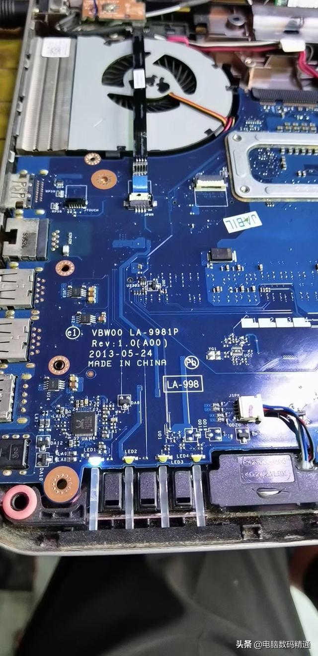 机箱散热不太好，电脑散热不行其它都是废话