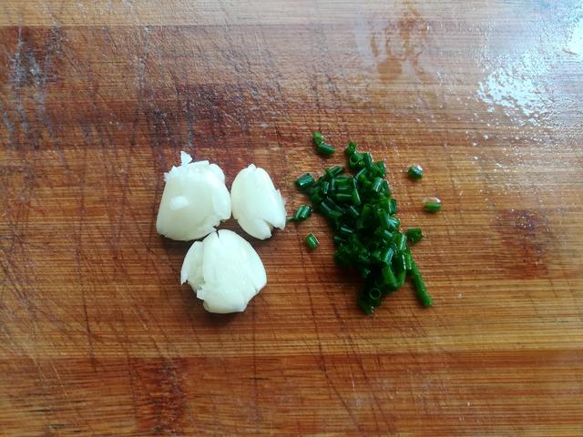 皮蛋黄瓜汤的做法，皮蛋汤怎么做汤才白（第一次喝这汤）