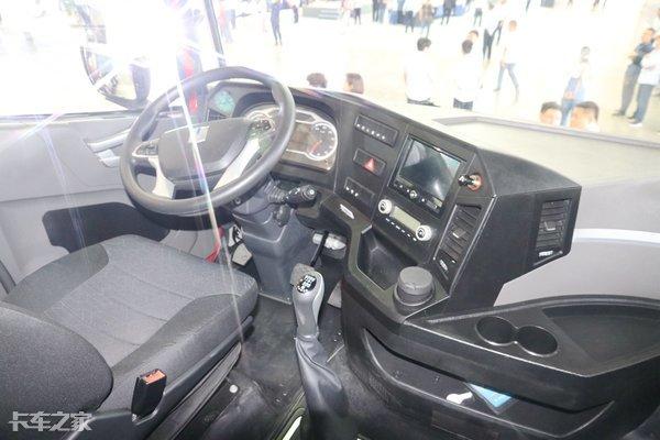 m100甲醇汽油，甲醇汽油怎么样（吉利M100甲醇重卡35万起售）