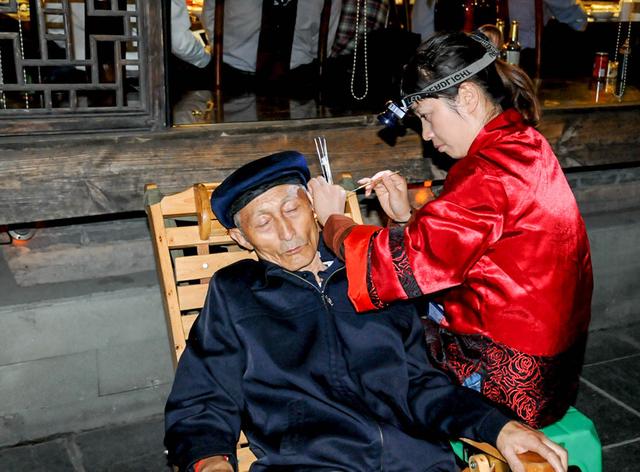 少不入川老不出蜀意思，为什么少不入川老不出蜀（我来谈谈我的观点）