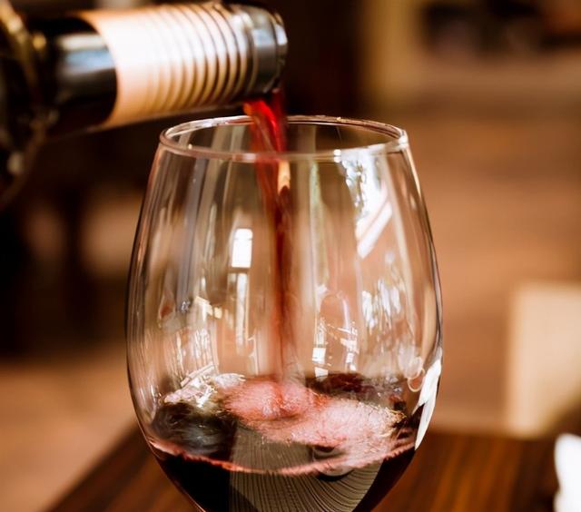 如何选购葡萄酒，只要红酒符合4点要求（怎么选好的葡萄酒）