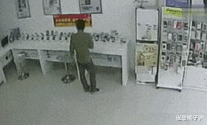 冷澈  沙雕表情包，微信头像，冷澈  沙雕表情包（我在后面都替你不好意思）