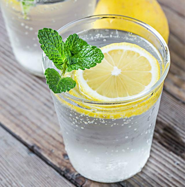 凉拌薄荷叶的做法，凉拌薄荷叶有什么功效（做成各种美食，好吃到不行）