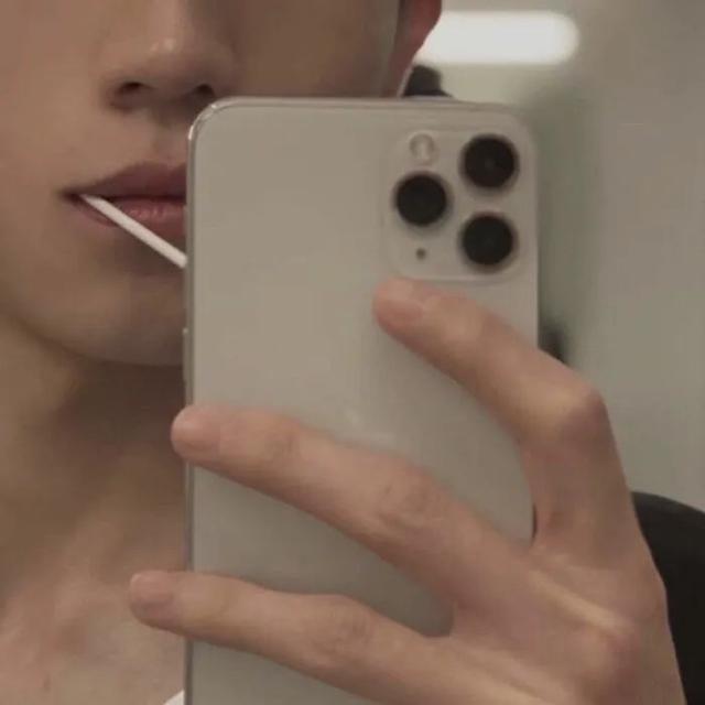 龙应该藏在云里你应该藏在心里，龙应该藏在云里你应该藏在心里表达了什么，微信头像（系列：龙应该藏在云里）