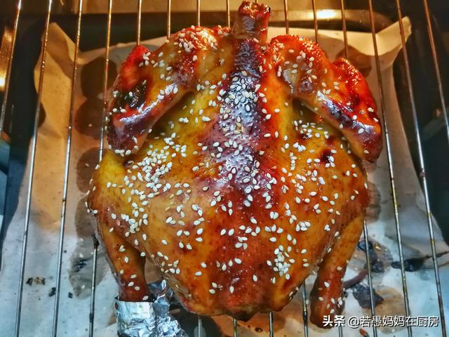 烤鸡用烤箱怎么烤 烤箱烤鸡的制作方法，烤鸡用烤箱怎么烤（儿子说烤一个不够解馋）
