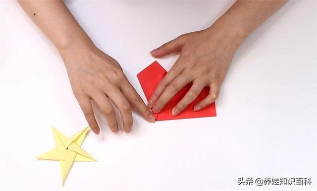 折星星教程是什么，折星星的制作方法（跟孩子一起动手乐趣更多哦）