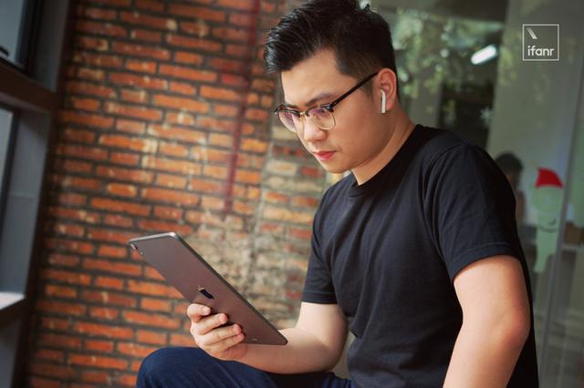 苹果耳机airpods一代测评，评测：看不出是新款