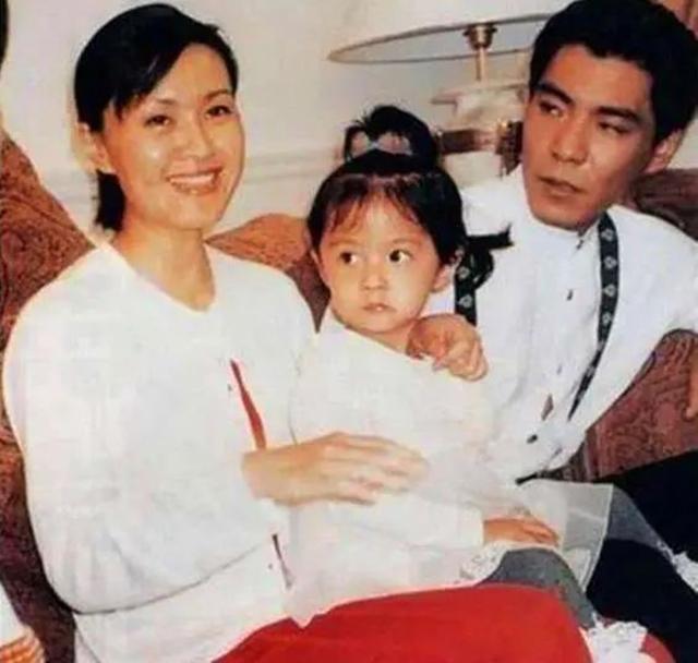 言情小说排行榜2013前十名，2013年小说排行榜言情（80年代父辈迷恋的“挂历女神”）