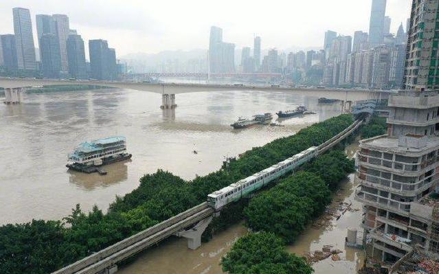 长江泄洪区在哪里，今年长江泄洪区在哪里（三峡大坝开启10孔泄洪）