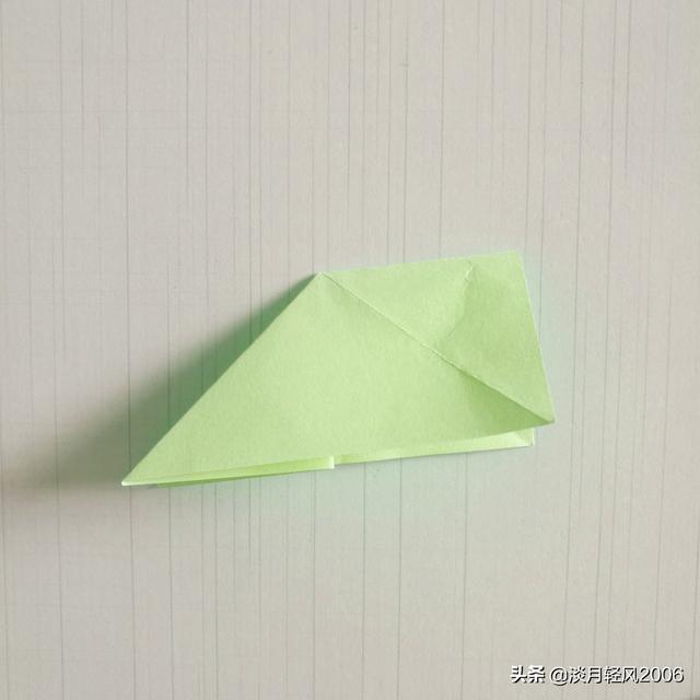 手工青蛙的折纸方法，教你手工折纸青蛙的几种方法（折纸小青蛙教程）
