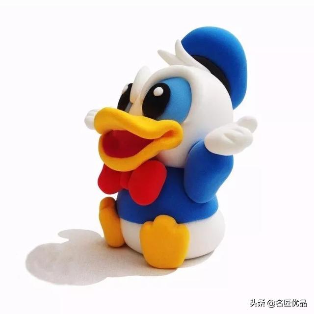 怎么用彩泥捏小兔子，小兔子用彩泥怎么捏（教你用超轻黏土做一个小兔子小挂坠）