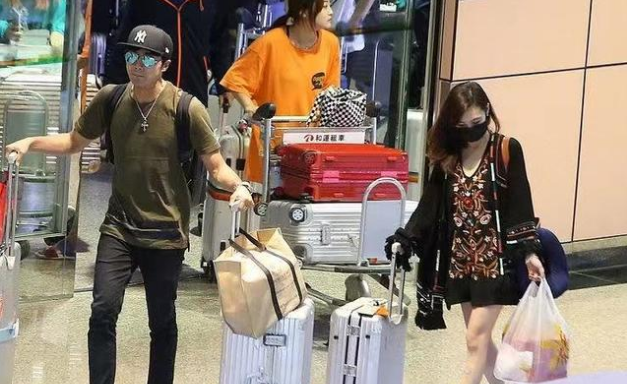 贺军翔被曝出轨？深夜与女子拥吻被拍，网友：万一是他老婆呢