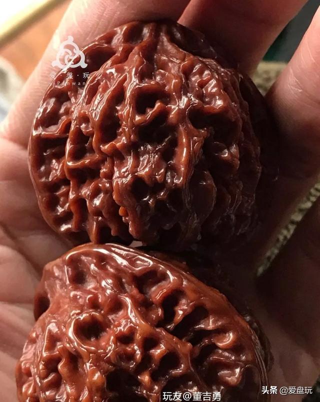 核桃盘多久能红，核桃怎么盘红得快（7天，核桃盘成牛津红）