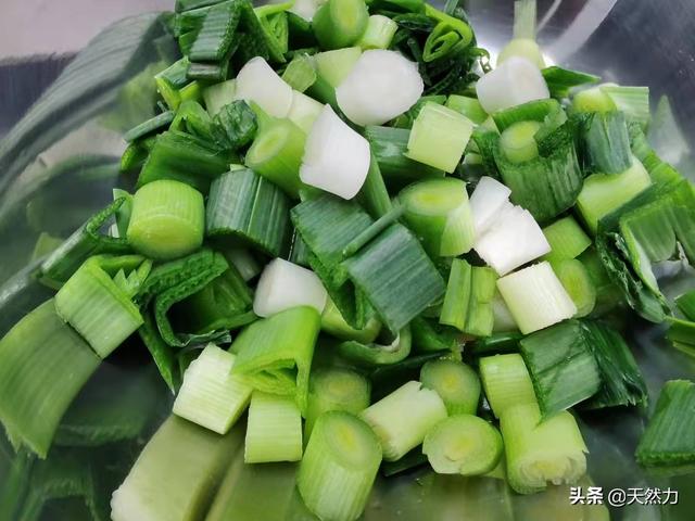 炒肉的做法，辣椒炒肉的做法（湘菜中和辣椒炒肉齐名的肉炒肉）