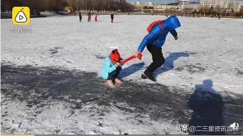 manday，英文中周一至周日以及一年的十二个月份怎么说?（南方人默默玩起手中的蟑螂）