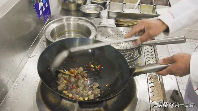 生牛肉的做法大全，厨师长教你土豆烧牛肉的正宗做法