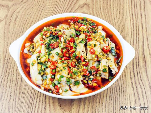 怎样做出美味嫩滑的白切鸡呢，白切鸡怎样做才嫩（麻辣爽滑口水鸡做法）