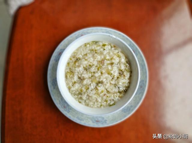 黄鳝粥的制作方法，黄鳝粥的制作方法视频（省时省力省煤气的做法）