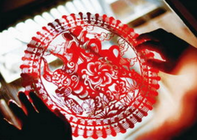 贴窗花，快和孩子一起这样做吧（贴窗花的寓意和象征）