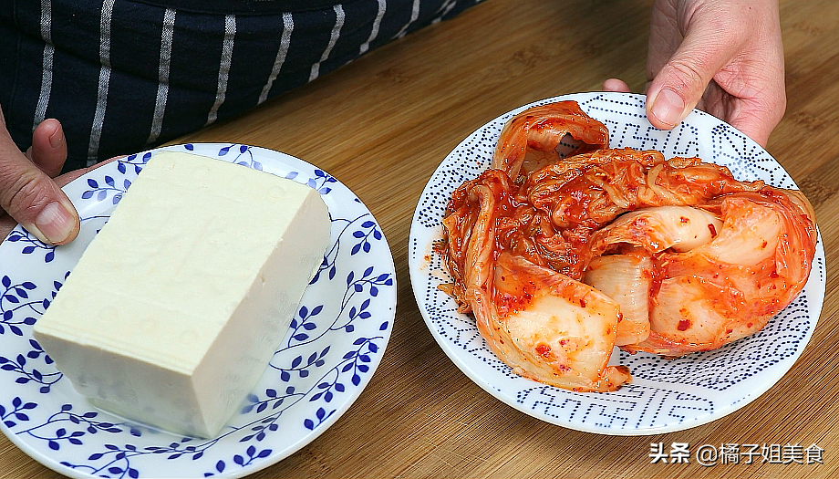 【辣白菜豆腐汤】做法步骤图 开胃又营养 寒冷季节的最佳选择-起舞食谱网