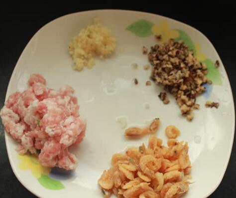 圖片[3]-【圓白菜炒粉絲】做法步驟圖 又美味 自己在家做比買的好吃-起舞食譜網