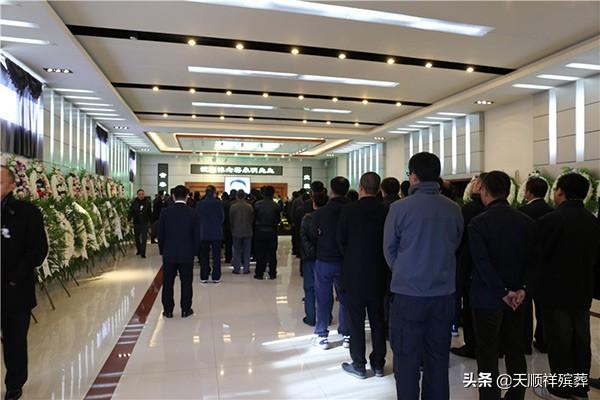 遗体告别仪式流程，追悼会告别仪式具体的流程（殡仪馆遗体告别仪式要多久）