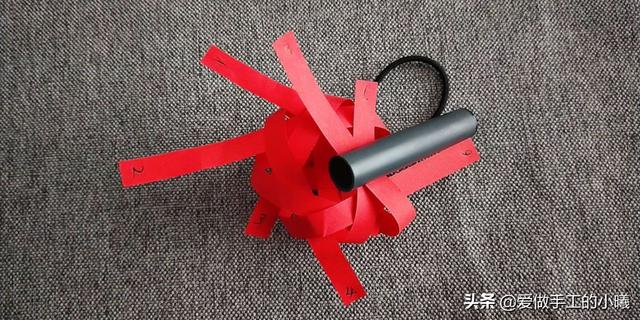 如何用一张纸折纸灯笼，如何用一张纸折纸灯笼视频（用四张纸条做成的折纸灯笼）