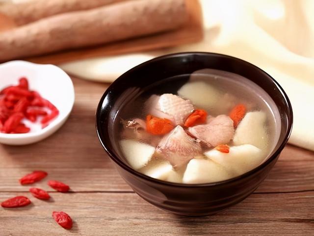 枸杞子有什么功效，每天吃几个枸杞子有什么功效（身体能得到5个好处）