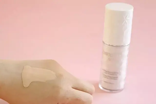 粉底液rmk是什么牌子，RMK粉底液色号（推荐10款适合春夏季的日系粉底液）