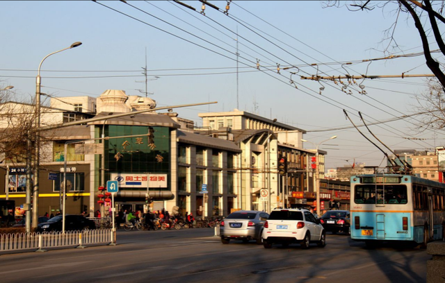 汉语拼音是谁发明的，汉语拼音是谁发明出来的（经济学家业余研究语言学）